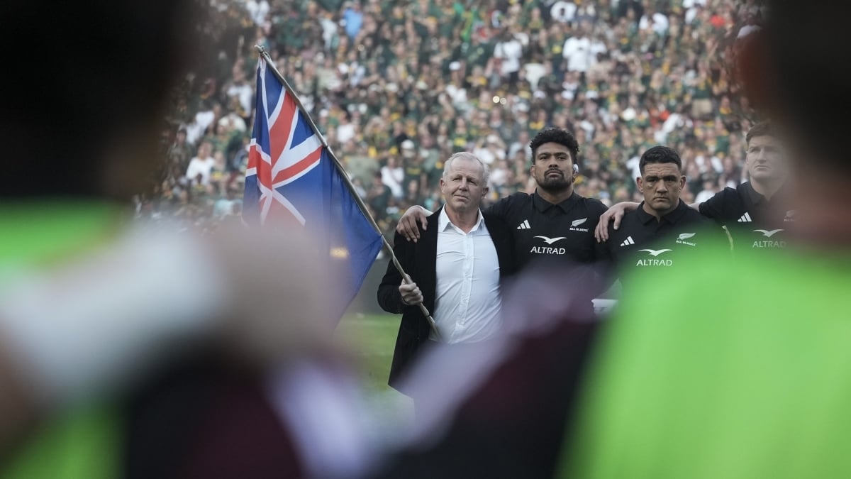 Sean Fitzpatrick during the national anthem